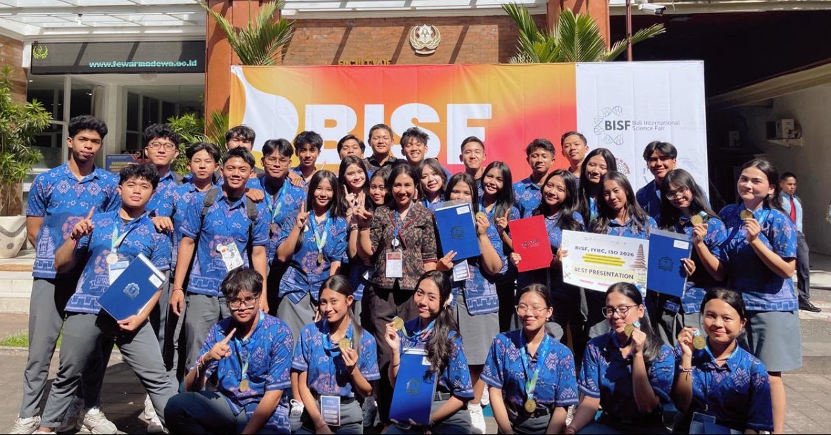 Smansa Denpasar Borong 4 Emas dan 2 Perak di Bali International Science Fair (BISF) 2026!